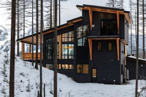 Huckleberry Haven - a recently completed custom home in Forest Crowne by Münter Design & Build.